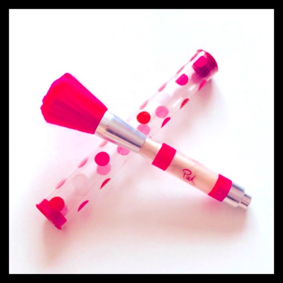 PINK Victoria's Secret Other - 💕✨ριик νѕ Shimmering Powder Brush RARE/HTF✨💕
